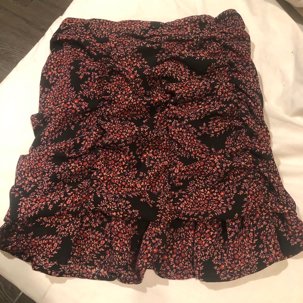 Forever 21 Pleated Floral skirt